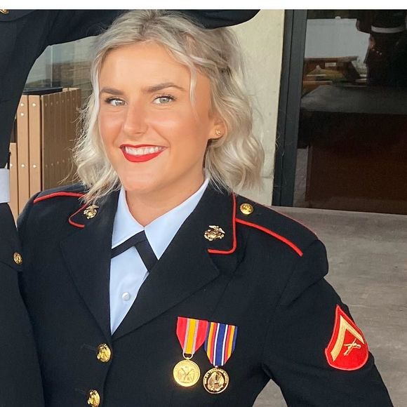 Meet your Posher, Stevie - Picture 1 of 1